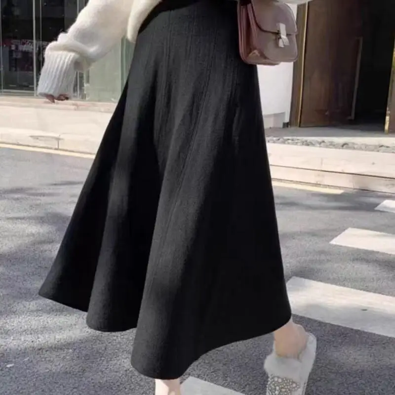 

short skirt Fashion spring autumn skirt bottoming mid-length skirt autumn and winter women's black knitted wool hip-covering