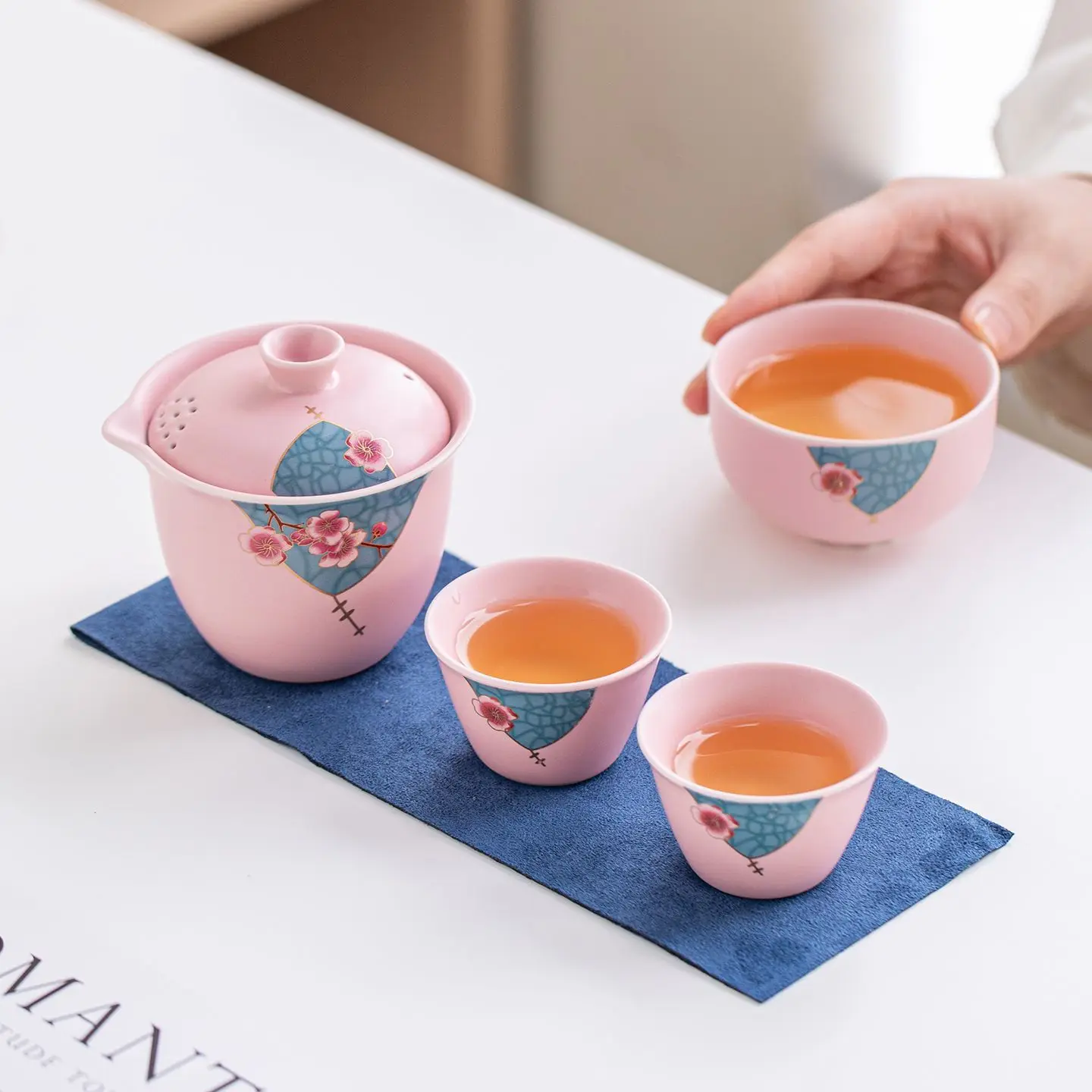 Cute Pink Travel Tea Set, Exquisite Ceramic Gaiwan, Outdoor Camping Tea Brewing Set, Teapot, Teacup, Portable Bag