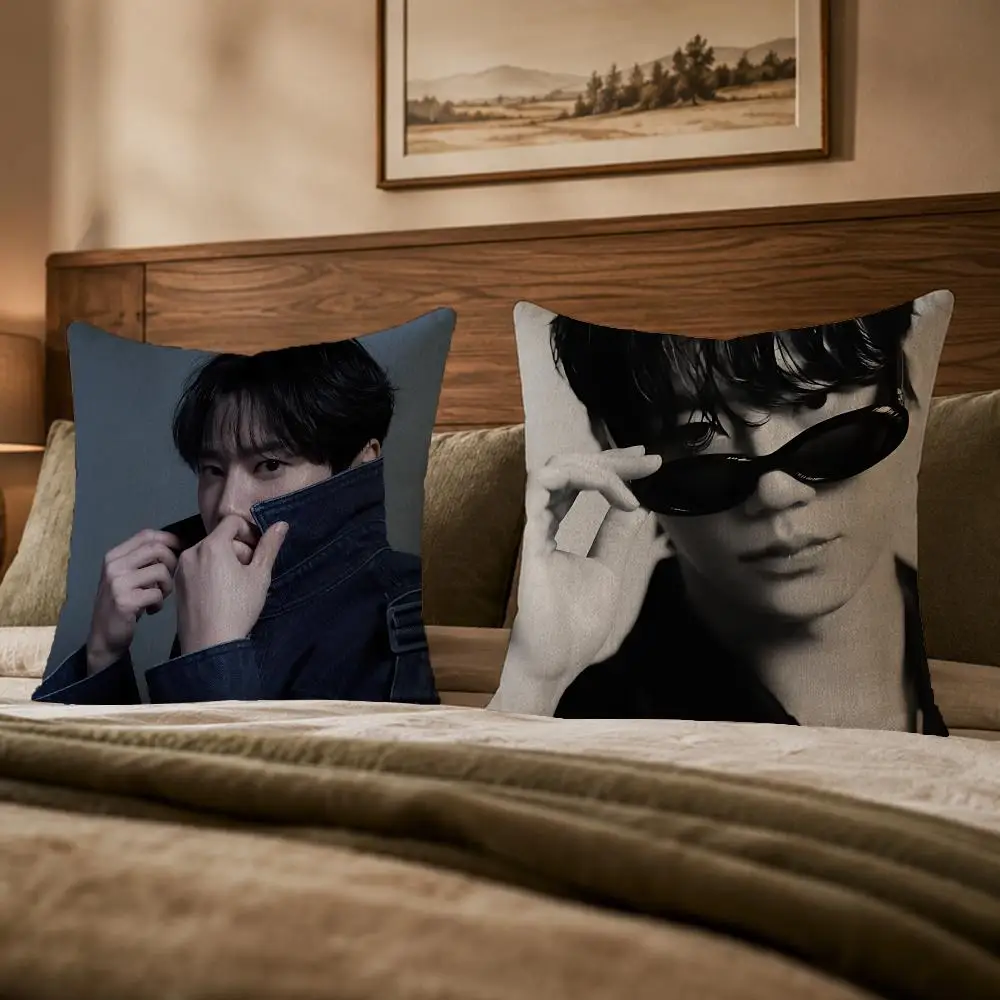 Famous Actor L-Lee Jun-youngS Cushion Cover Ultra Soft Throw Pillow Cover Skin Friendly for Sofa Bed Home Decor Gift
