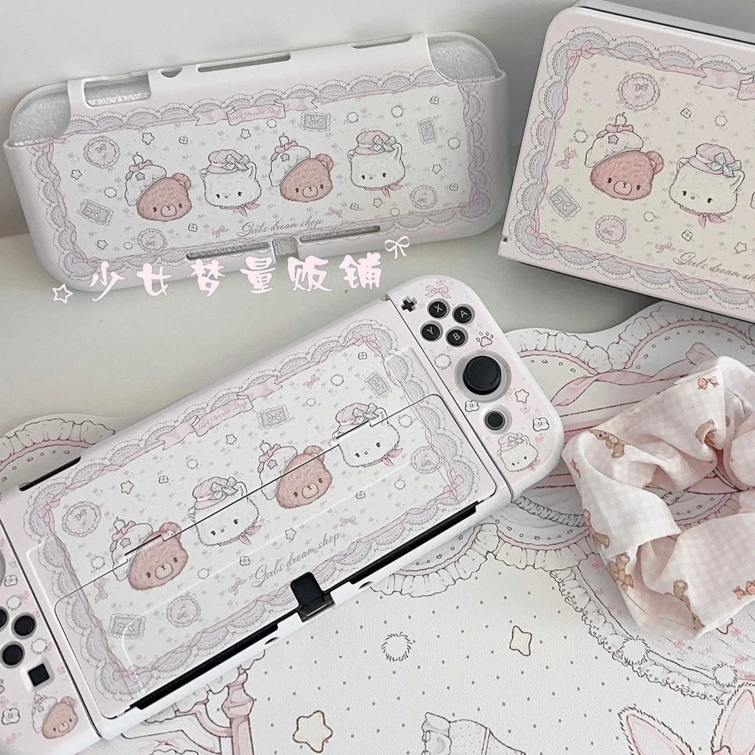 حافظة لجهاز Switch Lite/Oled Split حافظة واقية صلبة ملحقات الألعاب لوحدات تحكم Nintendo Switch Joy-Con Anime غطاء ناعم
