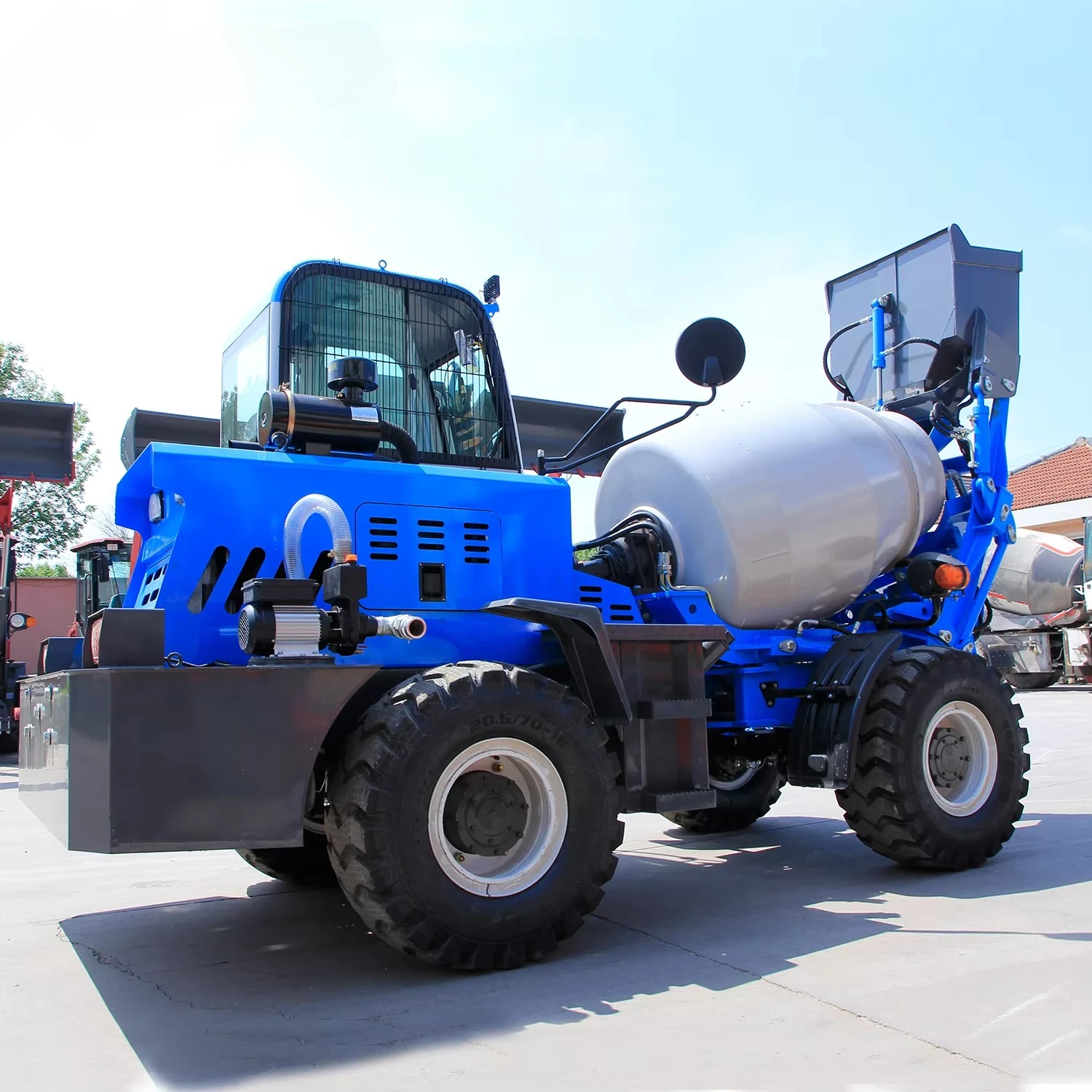 1 Cubic Meter Self Loading Mobile Concrete Mixer Batch Truck