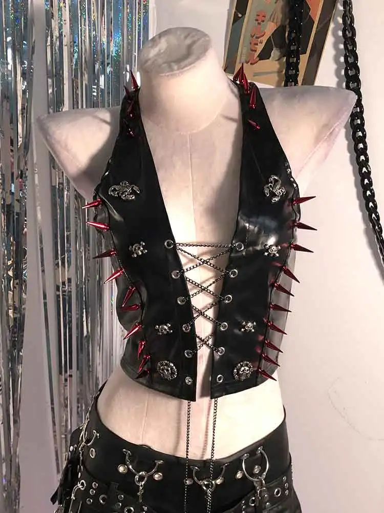 Eco fatto a mano Teen E-Girls Skull 2025 Grunge Harajuku anni '90 Carro armato gotico Fata FAI DA TE Punk Rock Kawaii Y2K TOP Borchiato Rivetto Goth