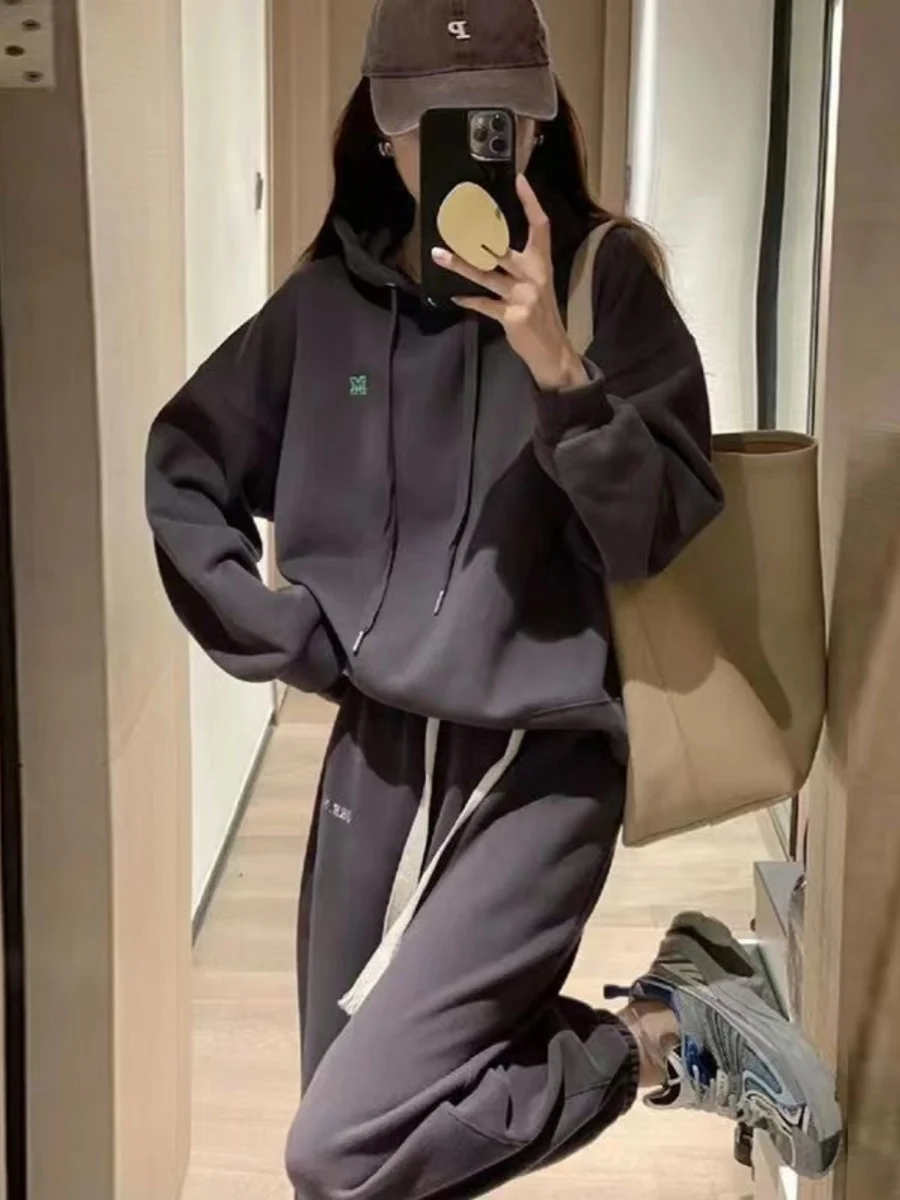 

Комплект из толстовки с капюшоном и спортивных брюк больших размеров для женщин, удобный повседневный модный осенний наряд с длинными рукавами