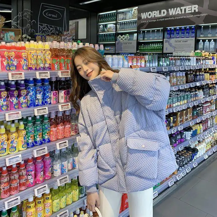 

Модная белая пуховая куртка-пуховик с воротником-стойкой, свободного кроя, короткое пальто для женщин и студенток, зимняя новинка