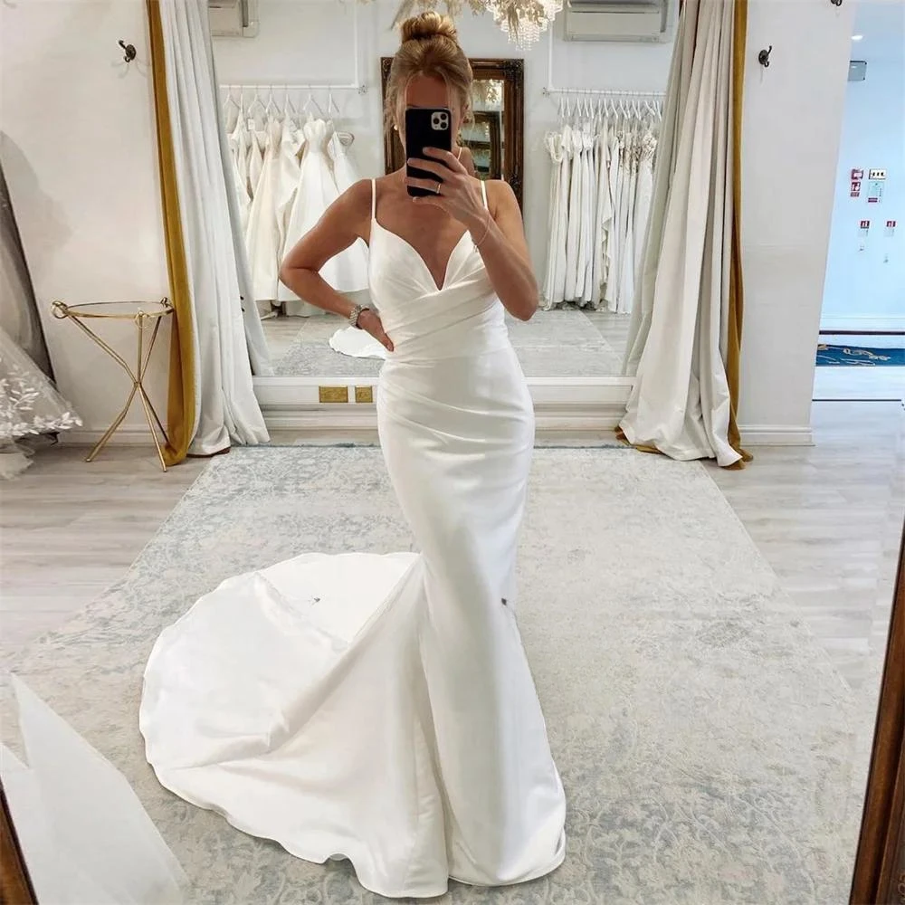 Simple V-Neck Sleeveless Satin Pleats White Mermaid Wedding Dress Open Back Court Trai Civil 2024 Customize To Measure Stunning