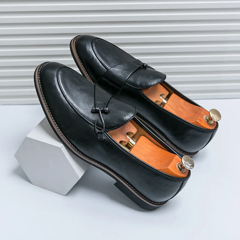 Mens Original Design Fashion Italy Style Loafers Luxury Business Shoes Formal Dress Slip-On Driving Shoes Party Office Pea Shoes