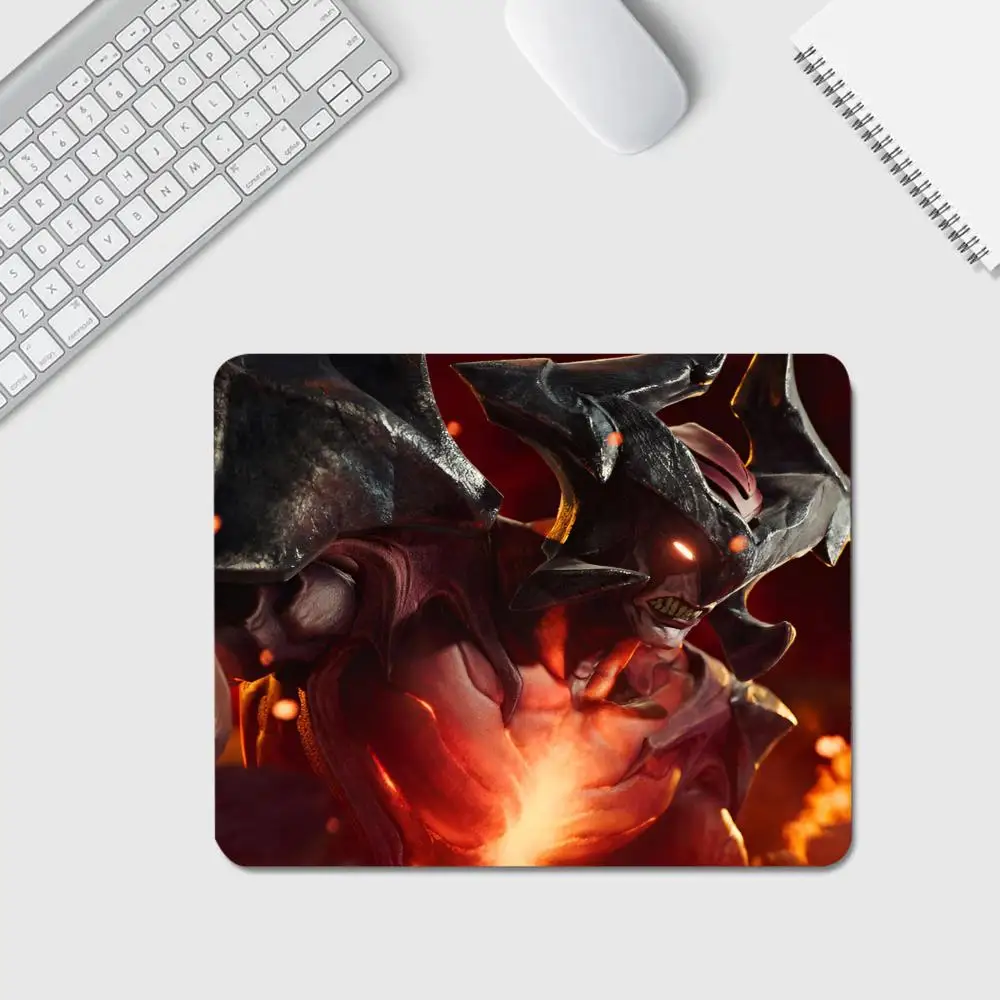 Anime Game Mouse Pad Aatrox Mouse Pad High Quality Small Desk Pad Rubber Laptop Desk Pad