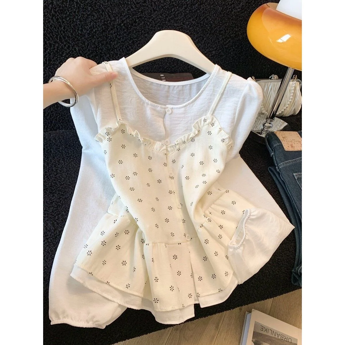 

Floral round Neck Shirt Women's 2026 New Spring Design Color Block Fake Two-Piece Layering Long Sleeve Top Commute Style