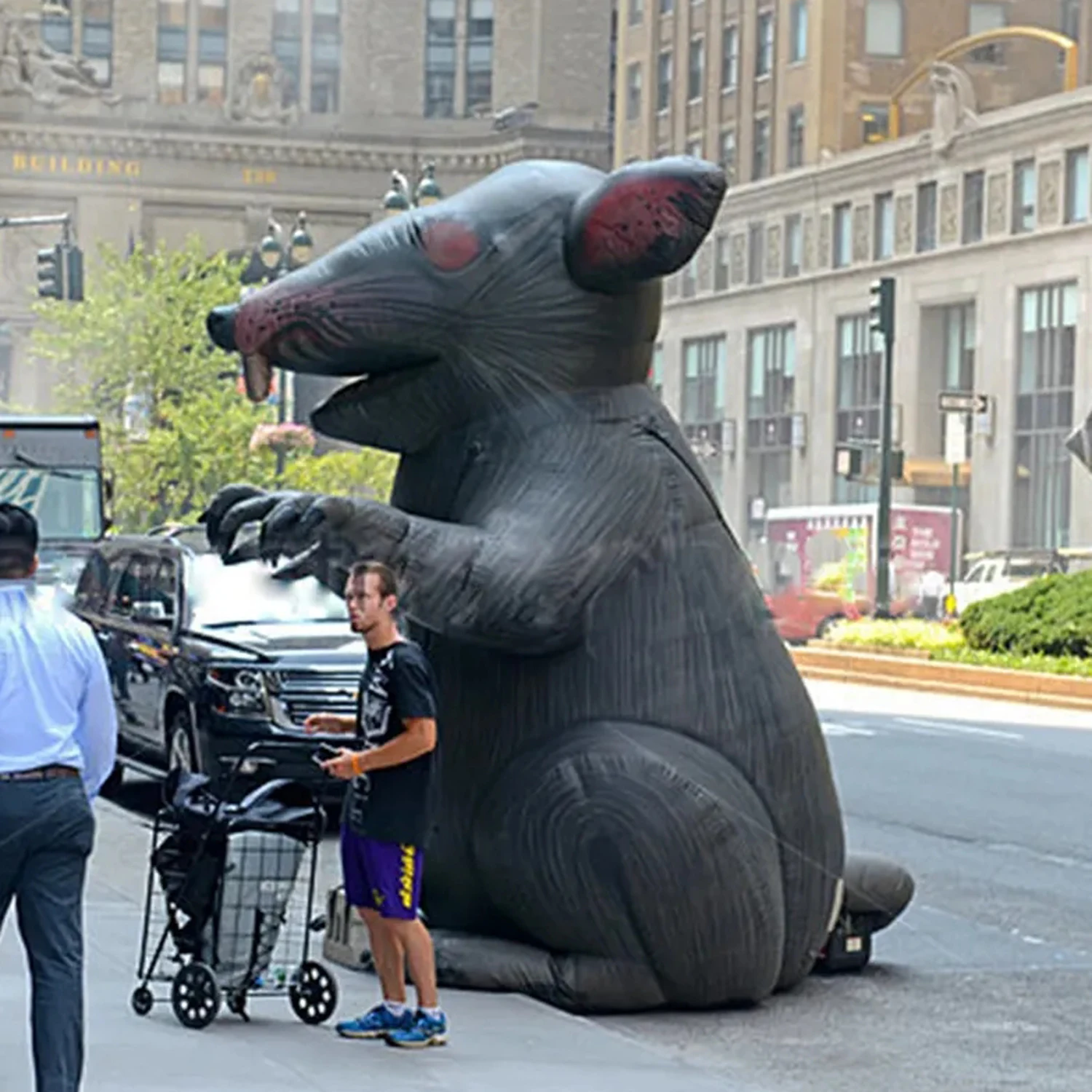 Sneaky gigantische grijze opblaasbare rat opblaasbare dieren opblaasbare muis mascotte voor tentoonstellingsdecoratie