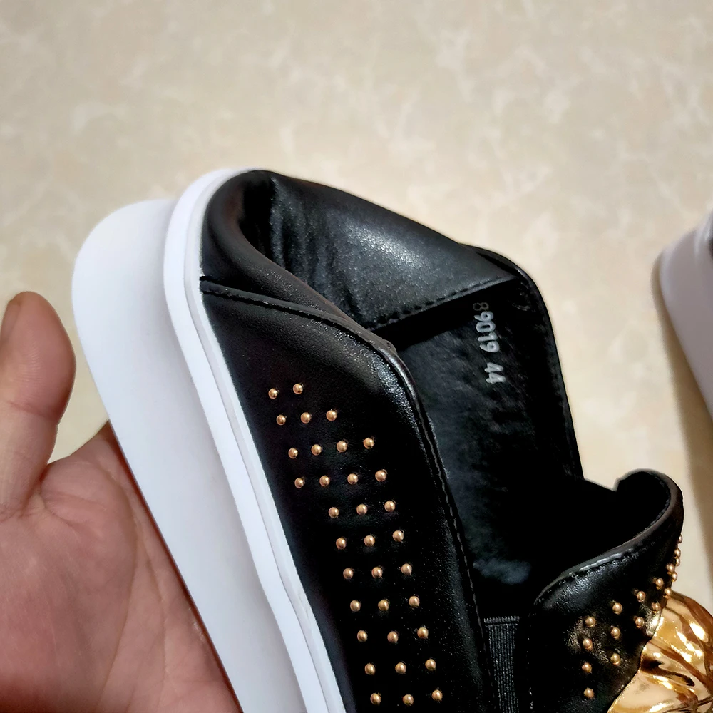 

Men's casual shoes leather brand design high-grade casual shoes, riveted soft soled shoes multi-functional slippers chaussureA26