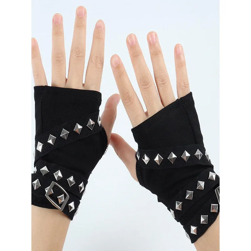 Customized Hot Girl Rivet Strap Gloves Cyberpunk Subculture JK Wasteland Sleeves Jazz Dance Bar DJ Stage Performance Accessories
