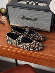 MOOQDAAX 2025 New Women Flats Shoes Spring and Summer Genuine Leather Ballet Flats Women's Shoes with A Single Strap