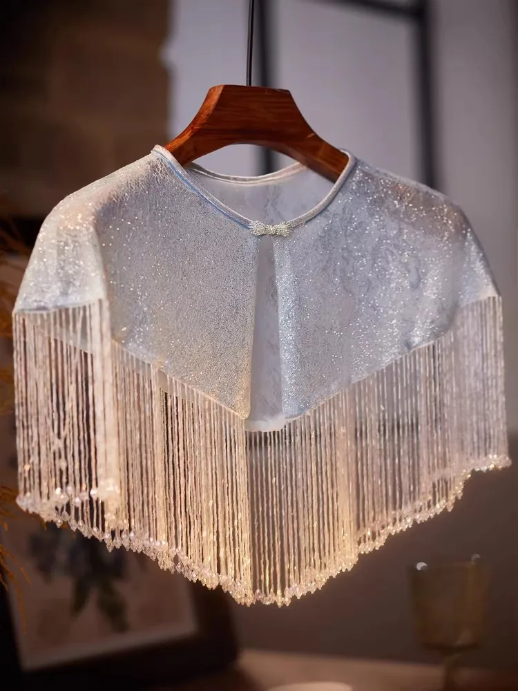 chale-vintage-en-pashmina-bleu-brillant-avec-dentelle-et-pompons-pour-femme-collection-printemps-ete-col-cape-r2382