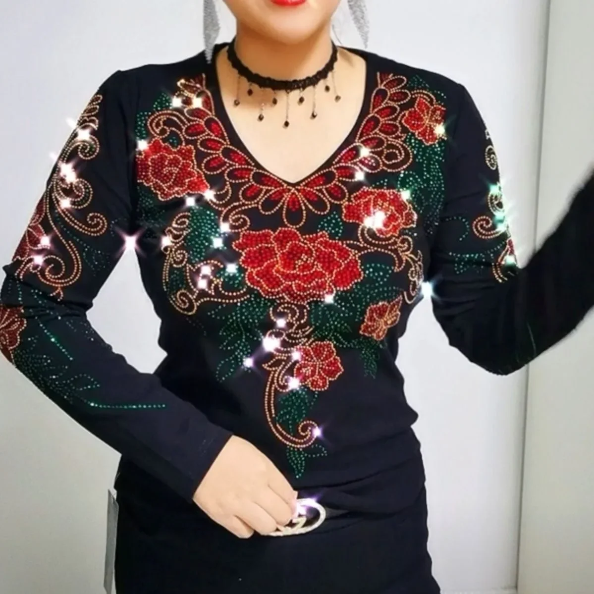 Autumn Spring Long Sleeve Shiny Gemstones Black T Shirts Women Bead Work Black Tees Ady Fashion Shiny Rhinestones Tops