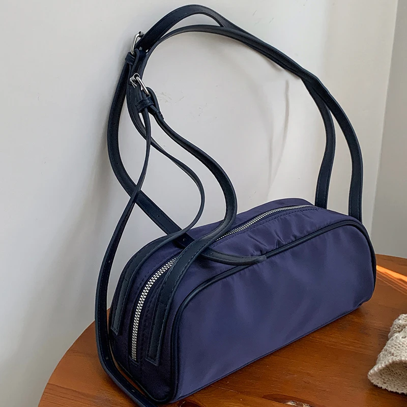 Nylon-Schultertasche, koreanische Damen-Unterarmtasche in Uni-Farbe, minimalistische Vintage-Handtasche mit leichtem Reißverschluss für Pendler. – Detail 14