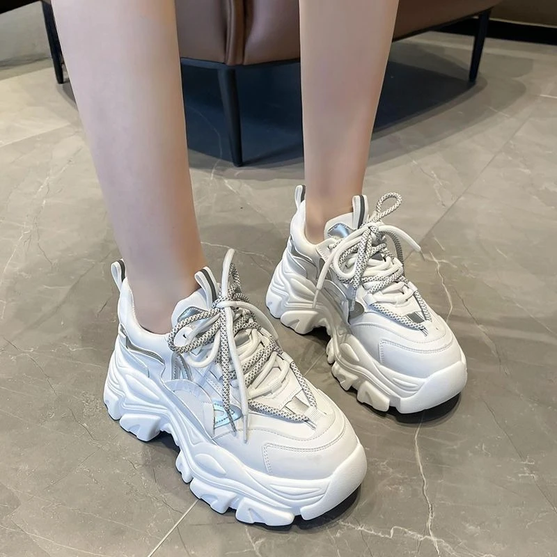 

2025 Autumn New Ins Style Chunky Sole Thickened Casual Sneakers Height Boosting Student Fashion Streetwear