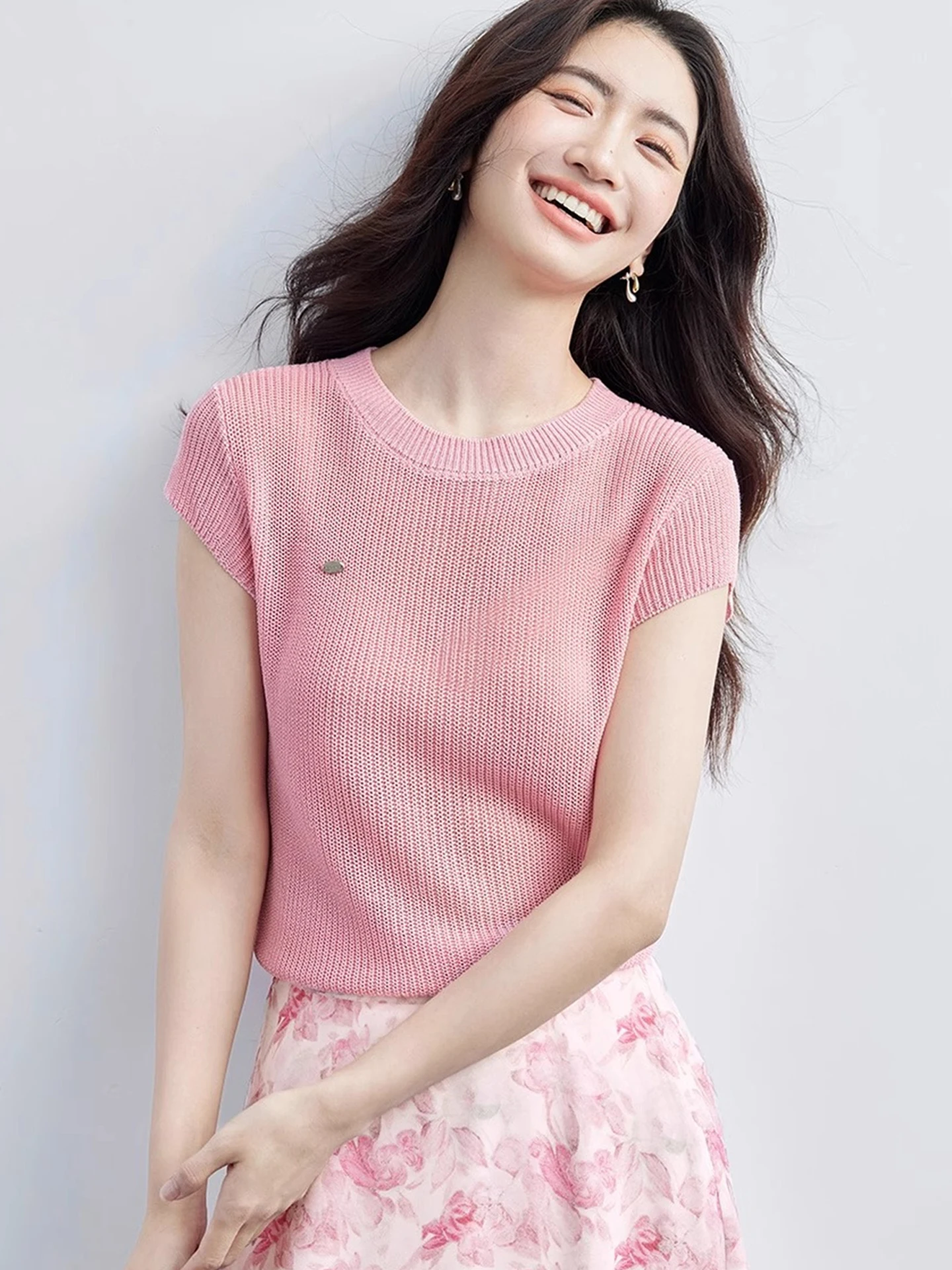 

Laid-ba Sle Color Versatile Loose round Ne Knitted irt Faionable Summer Commute ort Sve Overhead Trendy Top