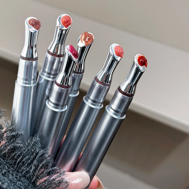 El brillo de labios con espejo cristalino es un maquillaje de labios ligero, no pegajoso, resistente al agua, duradero y naturalmente brillante.