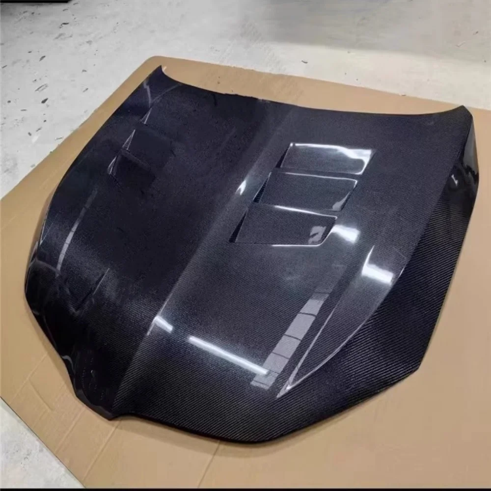 

For Skoda Octavia Modified Carbon Fiber Engine Hood Engine Cover Light Weight Bonnet Auto Accessories