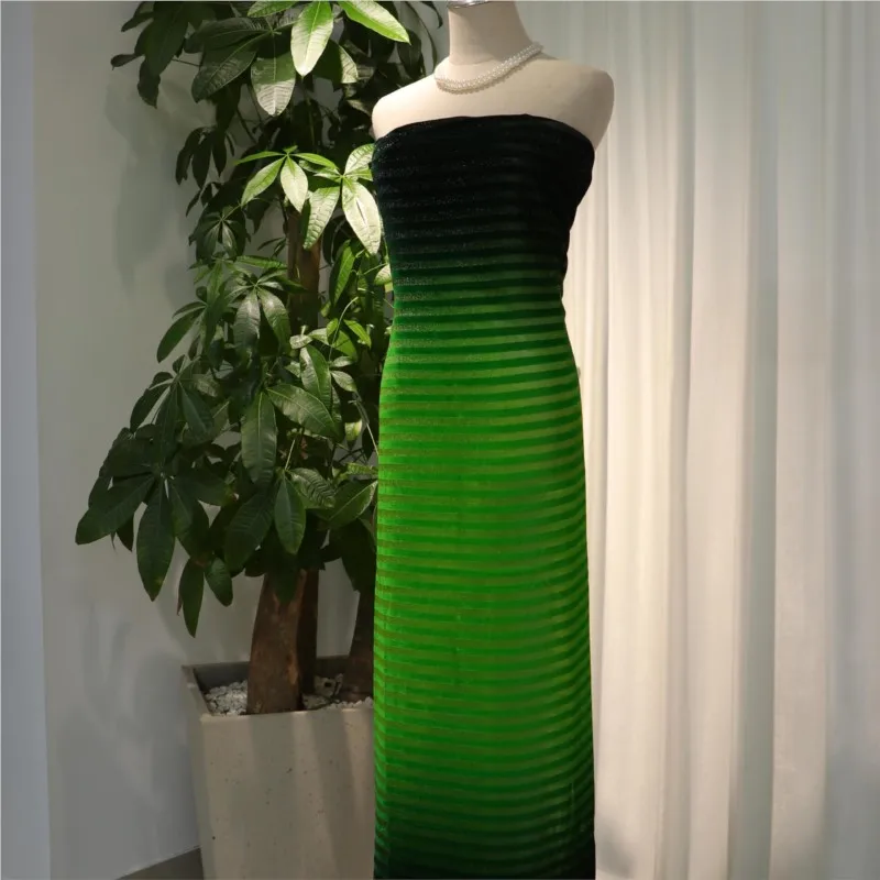 밝은 실크 스트라이프 그라데이션 벨벳 직조 원단 나이트가운 가운 조젯