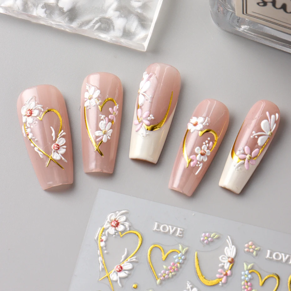 2 قطعة 5D تنقش الأزهار ملصقات الأظافر-الذهبي الحب القلب زهرة تصاميم الشارات ذاتية اللصق DIY بها بنفسك مانيكير مسمار الديكور