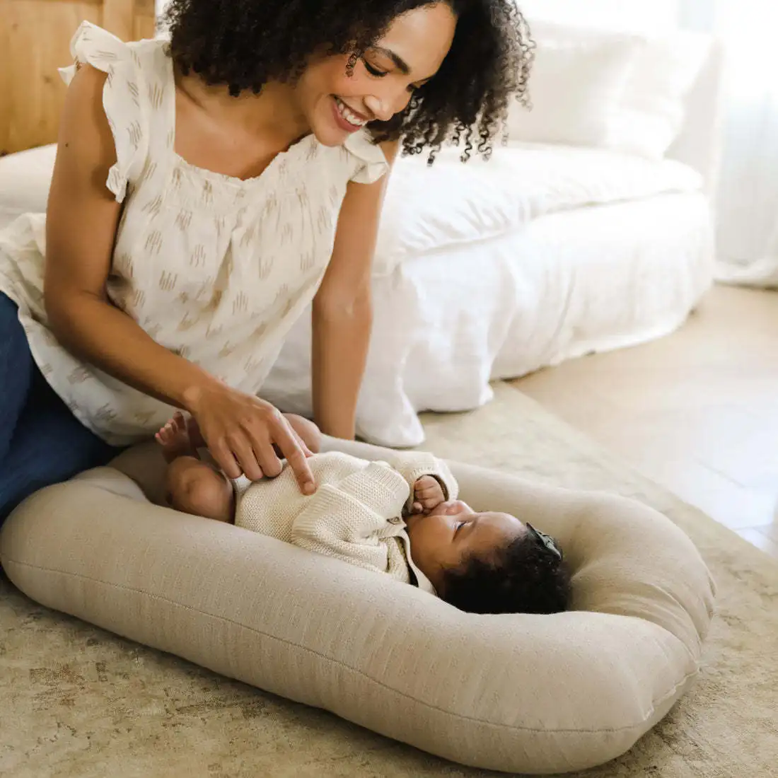 신생아용 통기성 생체모방 아기 침대 중간 침대형 포장형 방수 아기 침대 휴대용 아기 침대
