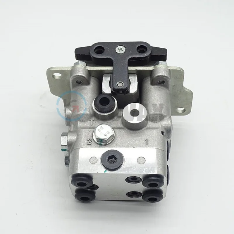 MUGURO excavator foot valve assembly row valve PC200-7 200-8 PC360-7 8-hole 702-16-01861