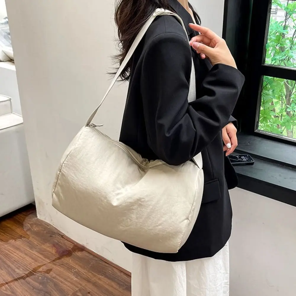 

Casual Korean Style Versatile Shoulder Bag Solid Color Large Capacity Simple Crossbody Bag School Bag Dumpling Bag Travel