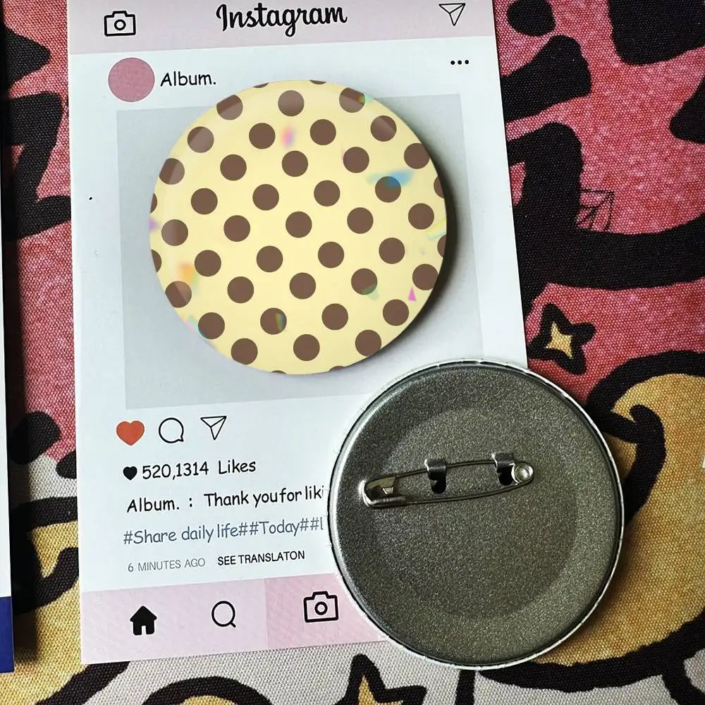 Fashion P-Polka Dot Figure Badges 25 32 44 58 75 mm Round Fans Collect Friends Gifts Brooch Souvenir