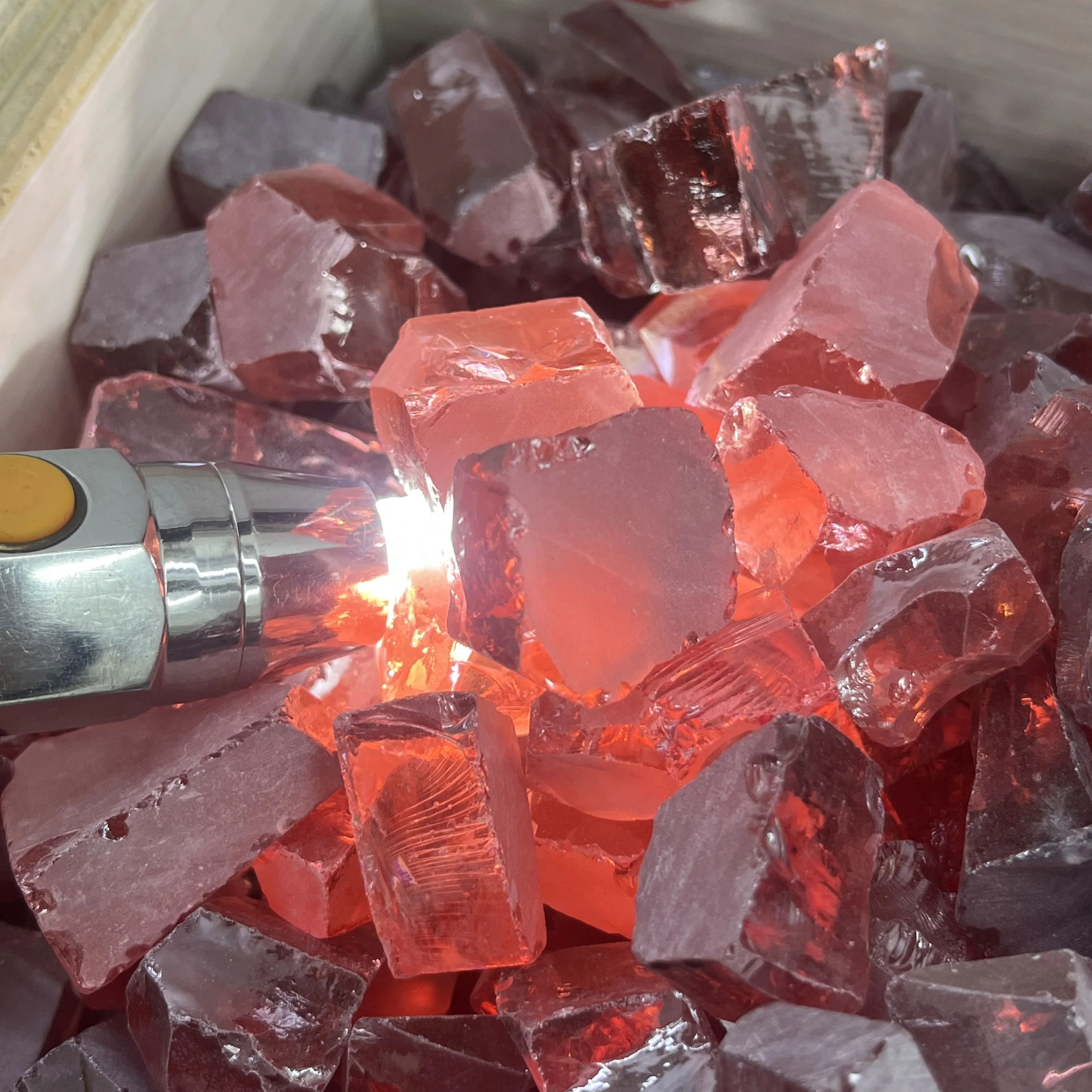 

500 г/пакет Марс Рок Кубический цирконий Необработанное сырье Драгоценный камень Сырье Красивый цвет Различные размеры. своими руками