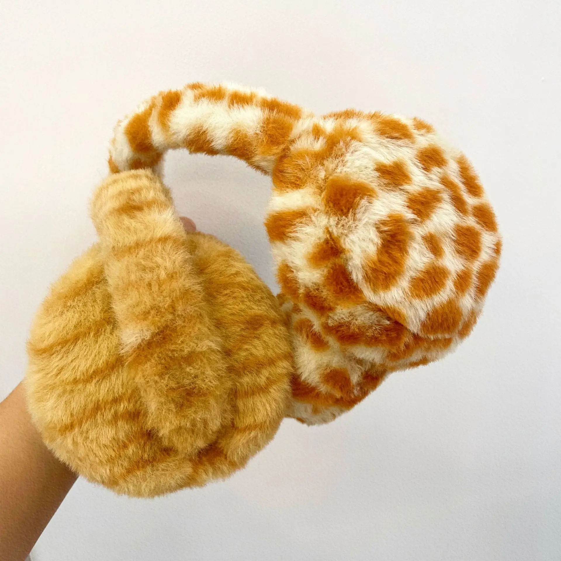 Anjj New Mature Style Errmuffs Fashion Elegant Temperament Leopard Print Foldable Woman Earmuffs Winter Warm Windproof