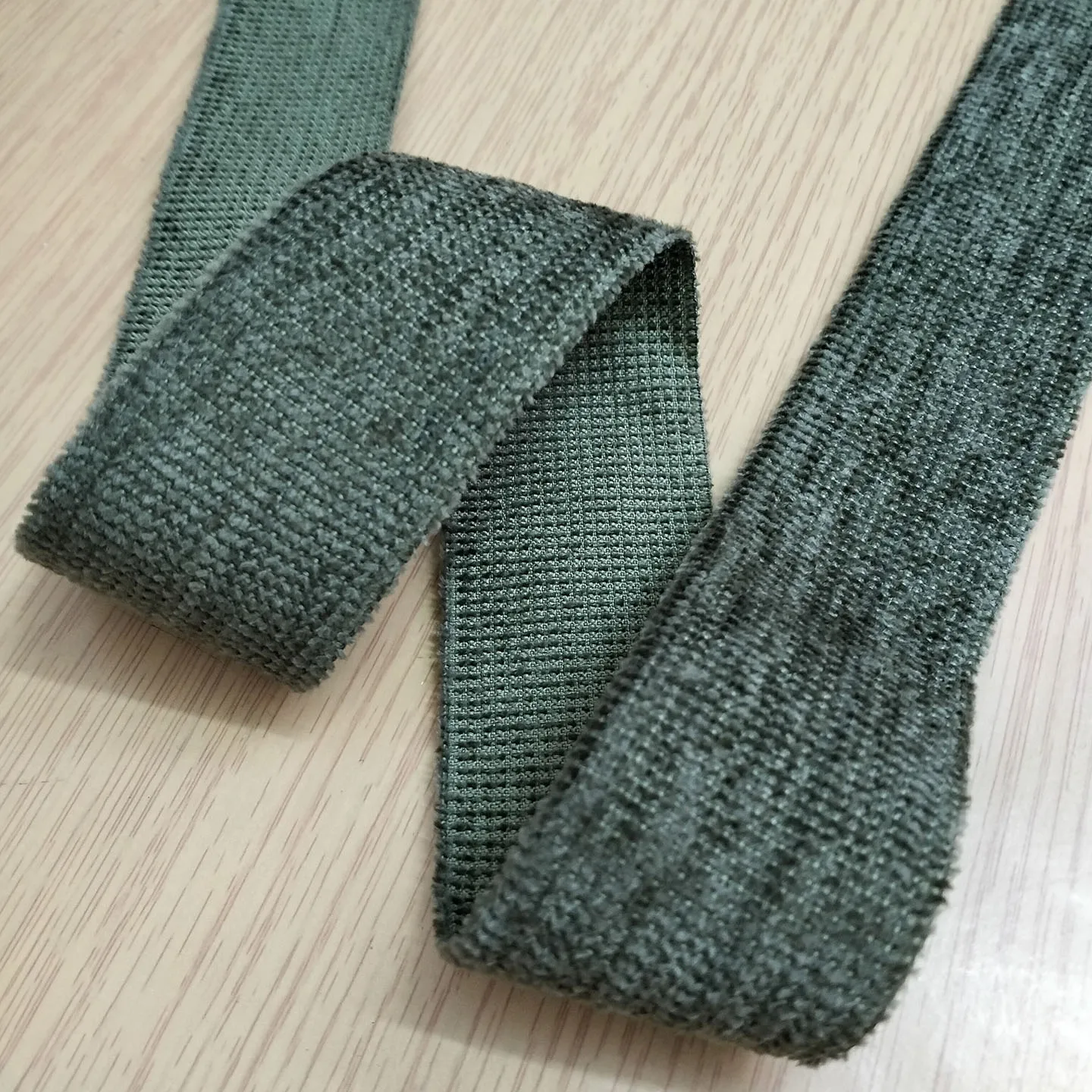 Großhandel 4cm Dickes Polyester-Gurtband für Taschen, Gürtel & DIY-Näharbeiten - Strapazierfähiges Gewebtes Band in Schwarz, Senfgelb & Armeegrün – Detail 2