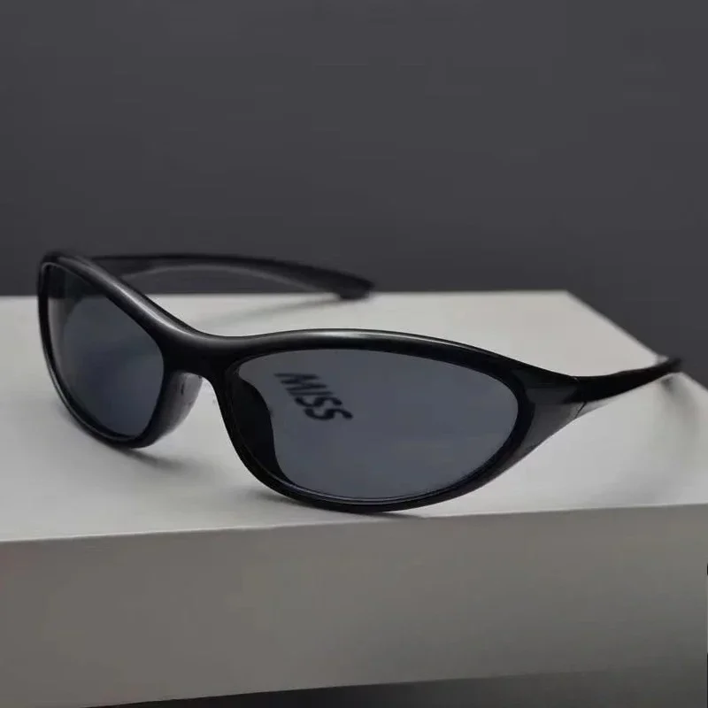 Y2K Punk Sports Sunglasses for Men Women Surround Integrated Sun Glasses Brand Designer Vintage Shades UV400 Punk Fashion Goggle