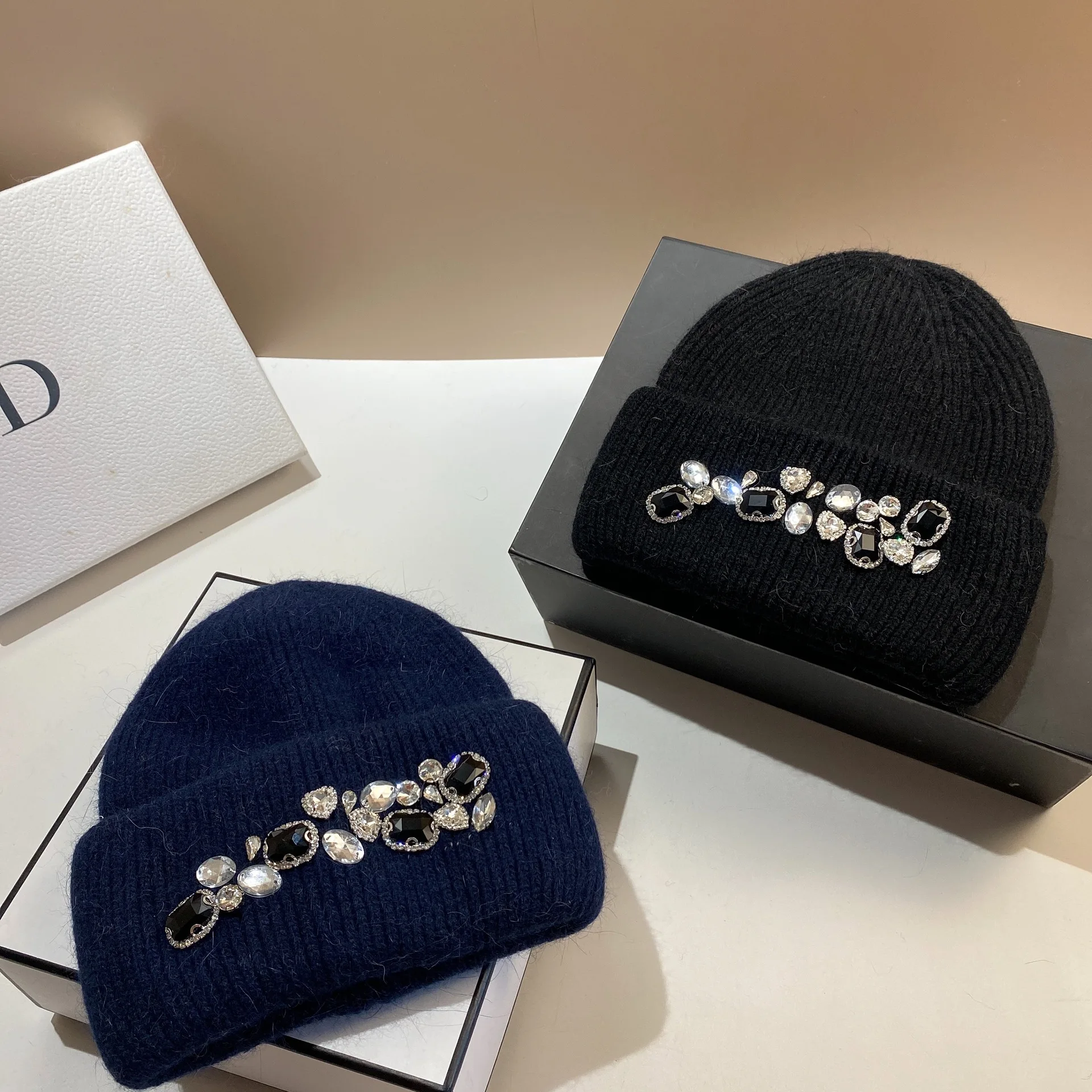 Real Rabbit Fur Knitted Hats for Women Luxury Shiny Rhinestones Winter Hat Casual Lady Warm Walking Skullies Beanies Caps
