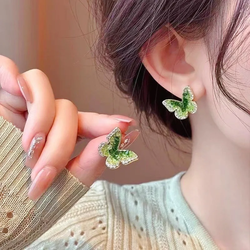 Orecchini a farfalla in cristallo verde sfumato per le donne Temperamento Strass Orecchini a bottone Eleganti gioielli carini Regalo per feste Сubьги