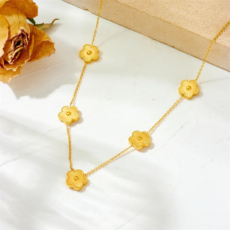 Women's High-Quality Plum Blossom Five Leaf Flower Bracelet Necklace