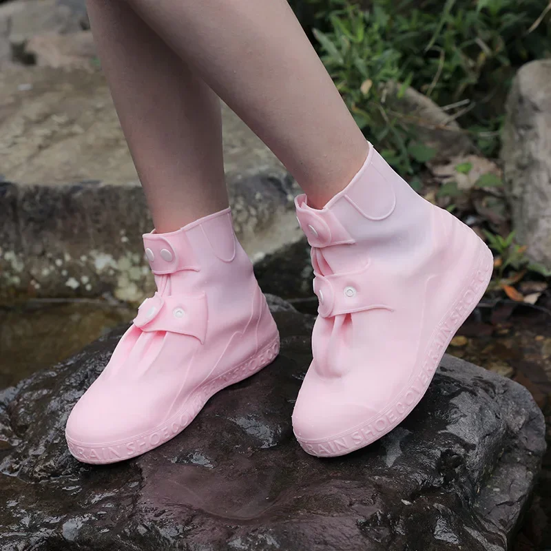 Rain Overshoes, Waterproof, Reusable, Non-Slip Shoe Covers Portable Silicone Rain Overshoes, with Adjustable Buckle, for Outdoor