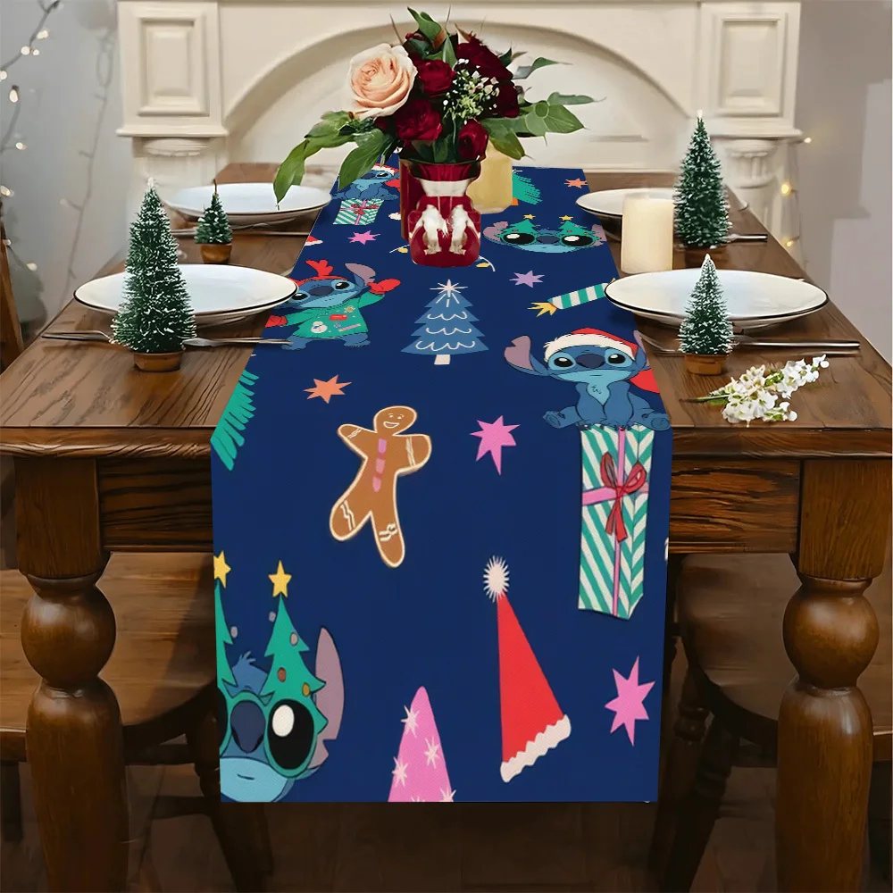 

1 Piece Disney Stitch Christmas-Themed Tablecloth, Cartoon Design Table Runner - Suitable for Christmas, Weddings, Holiday Kitchen and Party Decorations