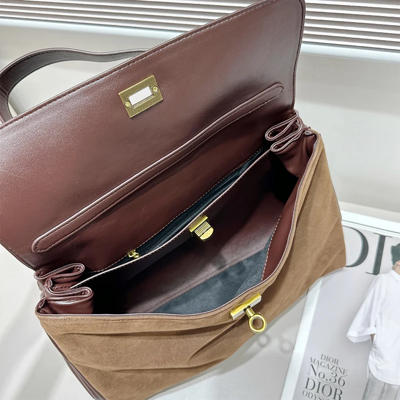 Retro Suede Bag Women Popular Versatile Frosted Texture Messenger Bag Fashion Commuter Luxury Gold Buckle Lock Designer Handbag 