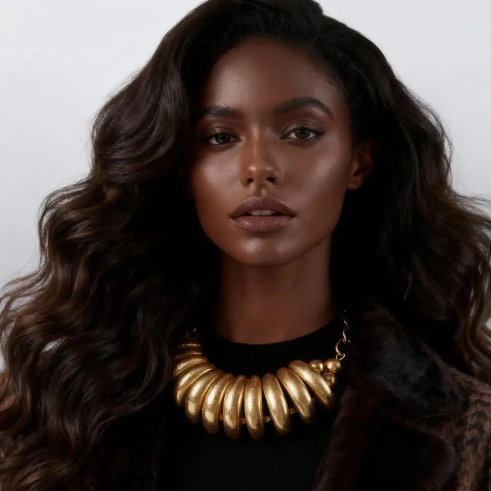 Gold Chunky Bib Necklace with Bold Oval Links Chain Detail Fashionable Statement Jewelry Gift for Women Valentine's Day Birt