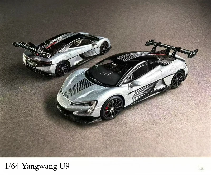 

[Предпродажа] Xcartoys 1:64 BYD's YangWang U9 Race Track Серебряная литая под давлением модель автомобиля