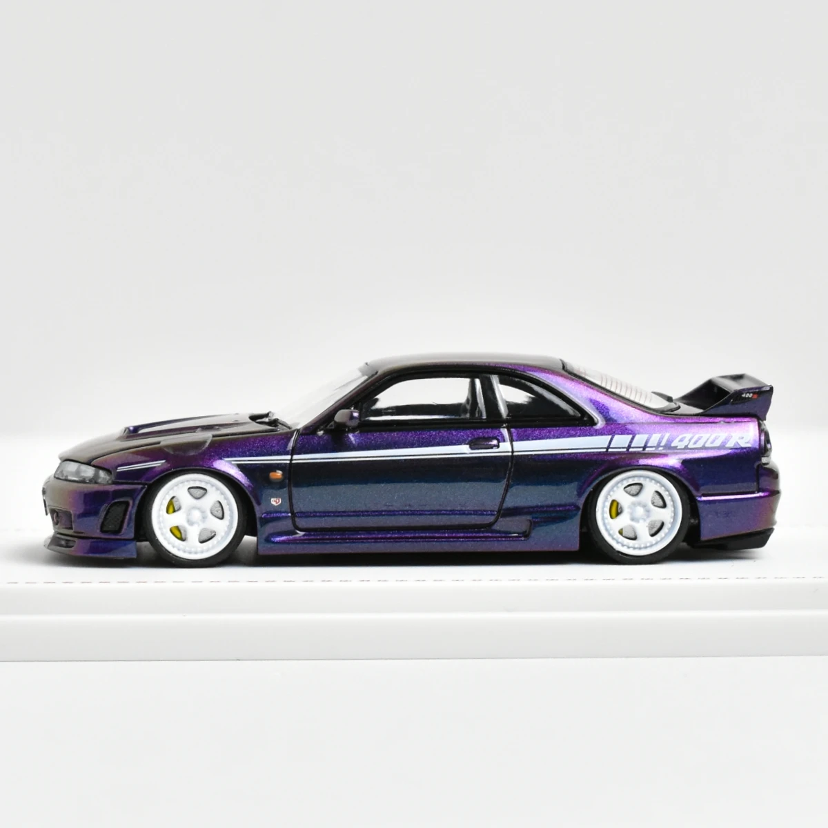 Focal Horizon FH 1:64 GTR R33 400R Changing Purple Diecast Model Car