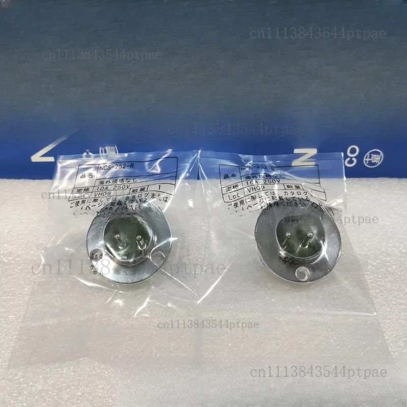 One 2-pin Round Metal Connector Ncs-252-r 10a 250v Panel Mount Socket