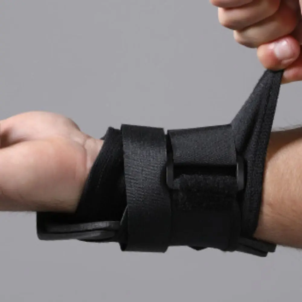 

1 Pair Thickened Sponge Rugby Football Wristband Double Compression Protect American Football Wrist Wraps Support Wear-resistant