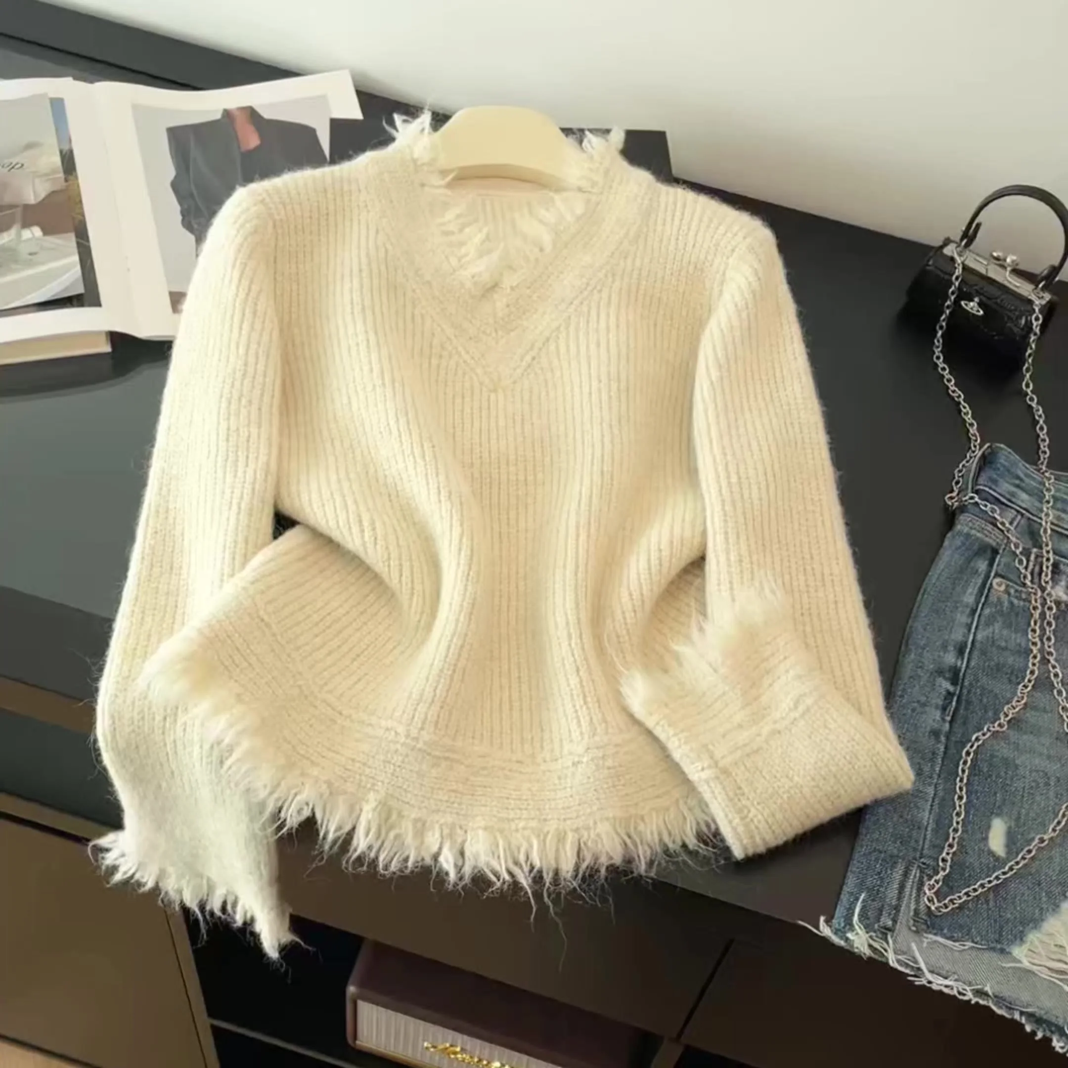 

Women's Apricot V-Neck Pullover Tassel Sweater 2000s Vintage Korean Style Long Sleeves Cozy Cashmere Sweater For Women Clothes