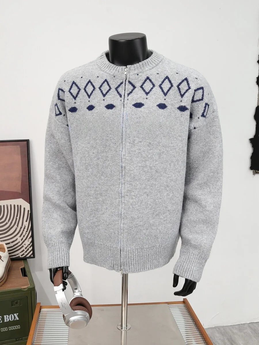 

Мужской вязаный свитер-кардиган с вышивкой в стиле ретро, с ромбовидным узором, на молнии, повседневный, модный бренд, верхняя одежда для отдыха