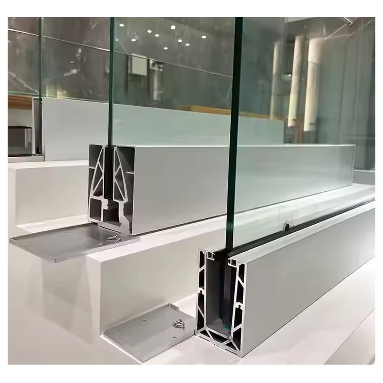 التخصيص سطح السفينة U الألومنيوم سياج قناة درابزين زجاجي للشرفة فناء درج سقف شرفة درابزين الزجاج المقسى لوحة الزجاج