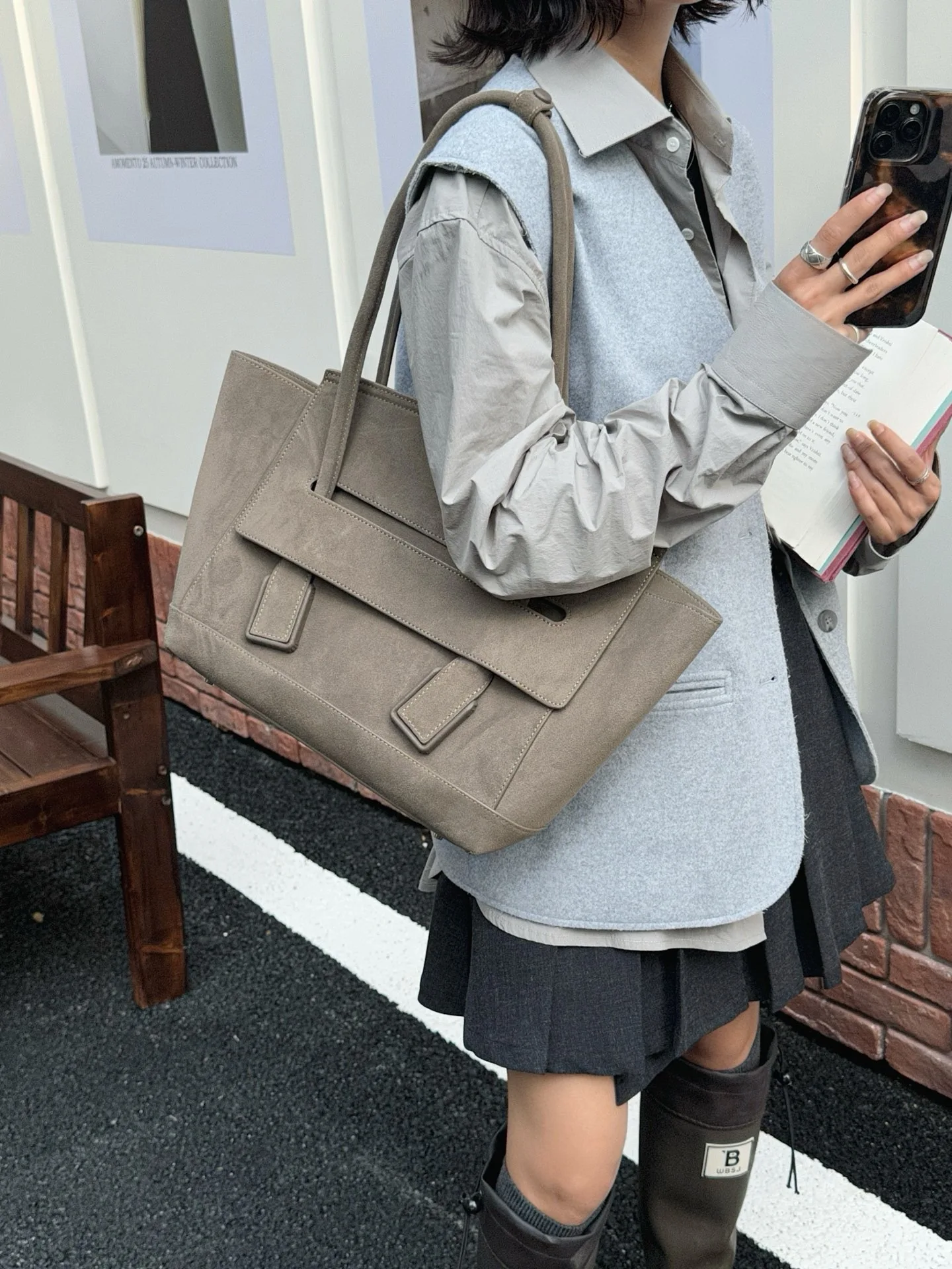 

New 2026 Winter Spacious Trapeze Tote Euro American Style Matte Suede Cow Leather Female Handbag Luxury Armpit Shoulder Bag