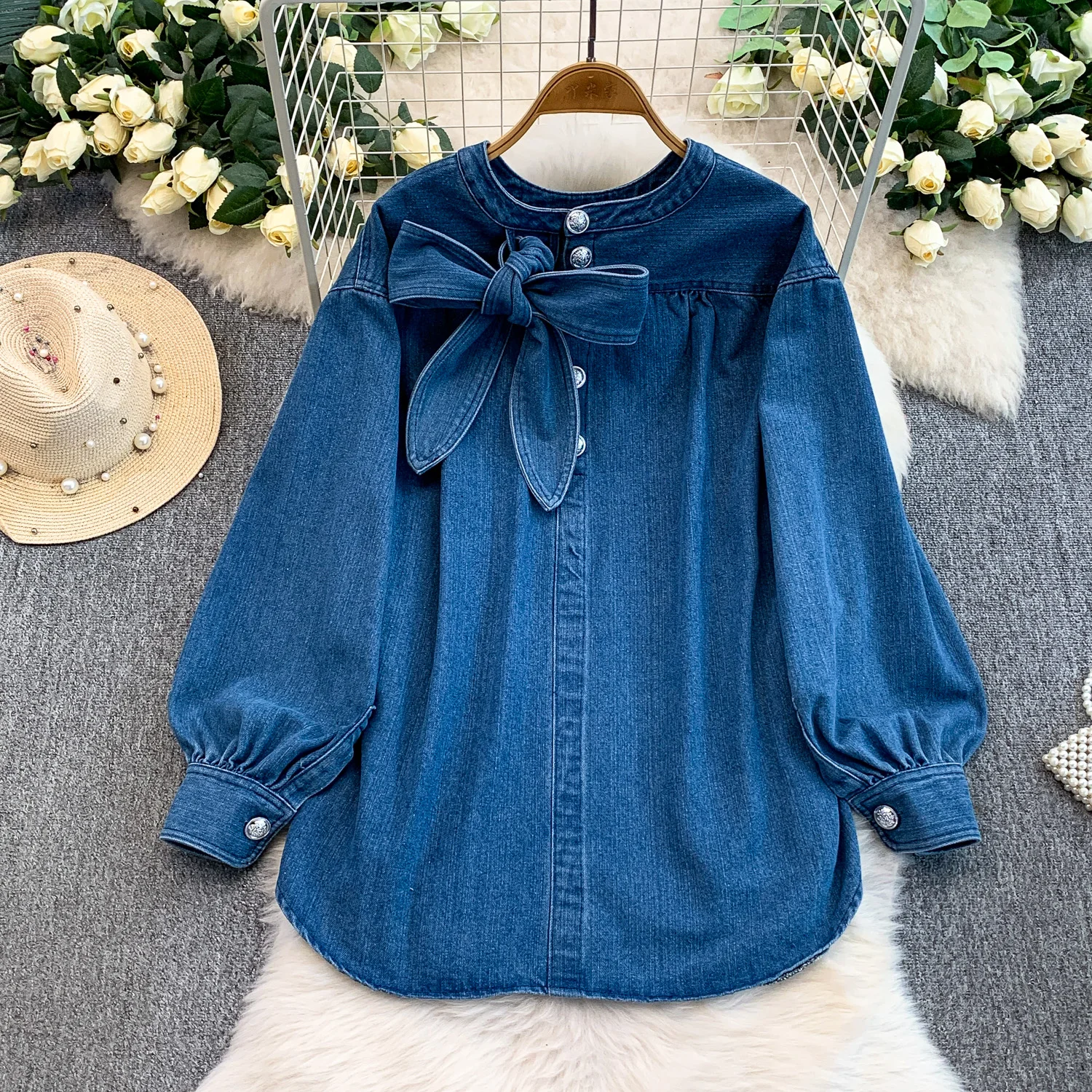 

SuperAen Sweet Bow O-neck Blue Denim Tops for Women 2025 Autumn New Fashion Korean Style Button Decoration Loose Mid-length Tops