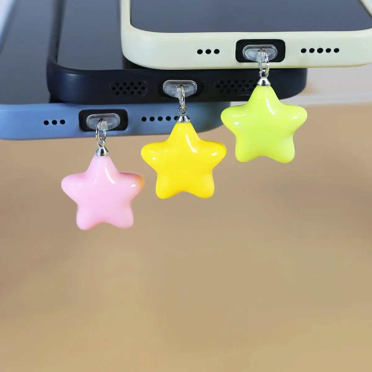 การ์ตูนดาวห้าเหลี่ยมโทรศัพท์ปลั๊กฝุ่นที่เรียบง่ายและน่ารักโทรศัพท์มือถือตกแต่งจี้จี้อุปกรณ์เสริม